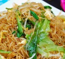 Beef Egg Fried Rice Noodles