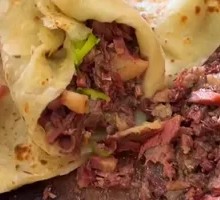 Braised Donkey Meat Wrapped in Flatbread