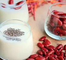 Coix Seed and Red Bean Soy Milk