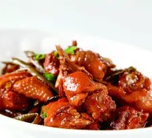Stir-fried Black-clawed Young Chicken