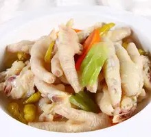 Sichuan-style Pickled Chicken Feet