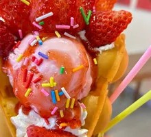 Piggy Bao Strawberry Ice Cream Egg Tart