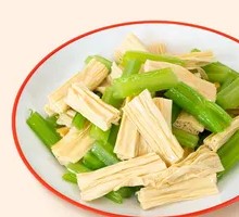 Celery with Yellow Skin Tofu Shreds
