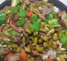 Spicy Sour Chicken Offal Wooden Bucket Rice