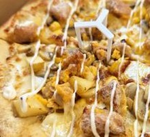 Salted Egg Yolk Chicken Pizza