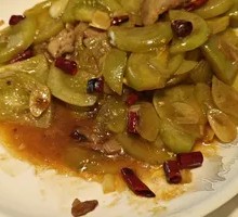 Green Tomato Stir-Fry with Pork