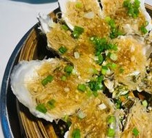 Steamed Oyster with Garlic and Vermicelli