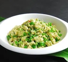 Spicy Pepper Stir-Fried Eggs