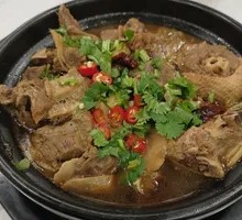 Braised Goose in Clay Pot