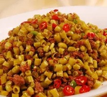 酸豆角炒肉末