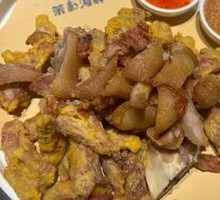 Golden Crispy Pork Shank