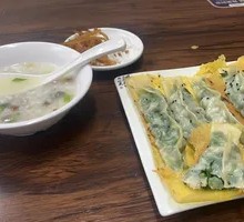 Preserved Egg and Lean Pork Potstickers