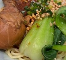 Pea and Meat Sauce Noodles
