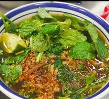 鲜牛肉肉酱米线