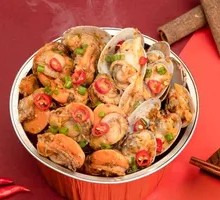 Clams and Scallops Medley