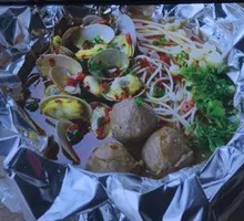 Beef Ball and Clam Noodles