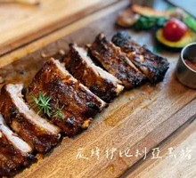 Charcoal-Grilled Iberian Black Pig Ribs