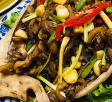 Lamb Head Salad with Garlic