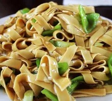 尖椒炒干豆腐