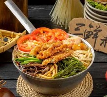 Tiger Skin Chicken Feet with Sichuan Pepper Noodles