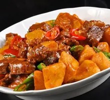Stewed Beef Brisket with Potatoes