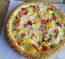 Fruit-flavored Sausage Pizza
