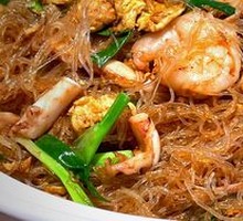 XO Sauce Dry-Fried Rice Noodles Pot