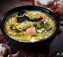 Old Jar Sichuan Pickled Vegetable Noodles