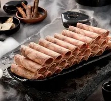 Beauty Black Chicken Rolls