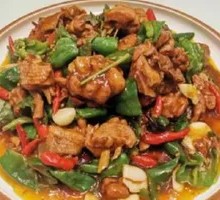 Tong Feng Lou Stir-Fried Chicken