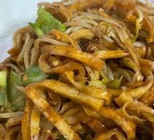 Old Jinan Stir-Fried Noodles with Simmering