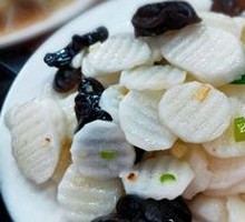Stir-fried Yam with Wood Ear Mushrooms