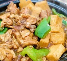 Stewed Chicken with Brown Sauce