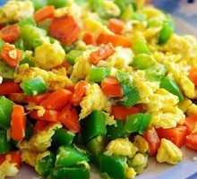 Stir-fried Eggs with Small Chilies