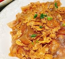 Goose Egg Stir-fried Rice Noodles