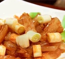 Braised Beef Tendon with Zhangqiu Green Onion