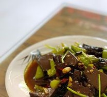 Spicy Stir-Fried Lamb Blood