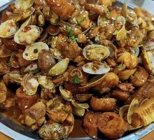 Clam Stir-Fried with Chicken