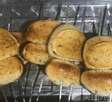 Grilled Steamed Bun Slices