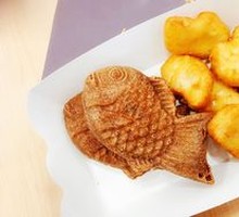 Dicos Handgun Chicken Nuggets / 6 Pieces