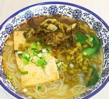 Sour Cabbage Noodles