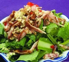 Ear丝 Salad with Cucumber
