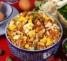 酸豆角鸡蛋炒饭