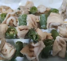 Green Pepper and Intestines