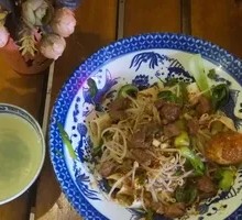 Sifu's Signature Oil-Poured Noodles