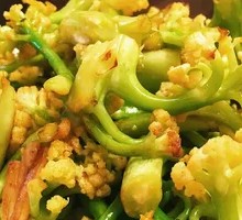 Garlic Stir-Fried Organic Cauliflower