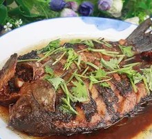 Sauce-Braised River Fish