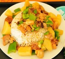 Green Pepper Chicken Leg Rice Bowl