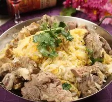 Braised Pork Bones with Sour Cabbage