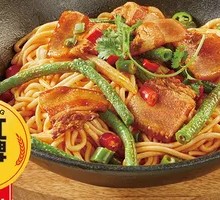 Double Pepper Stir-Fried Pork Noodles